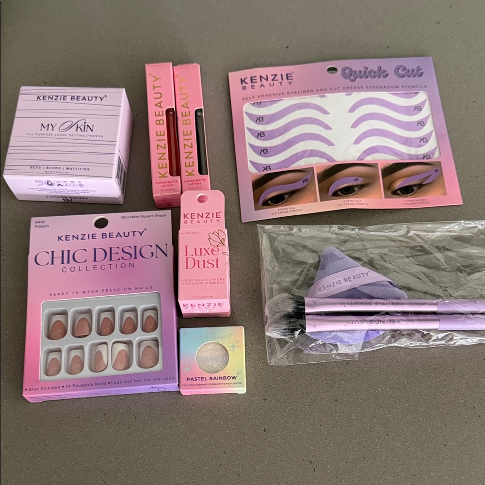 Kenzie Beauty Makeup Set with Brushes and Eyelashes